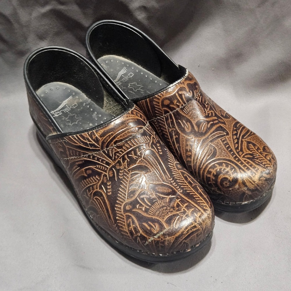 Dansko Professional Tooled Leather Clogs Brown Floral Embossed Size 40
